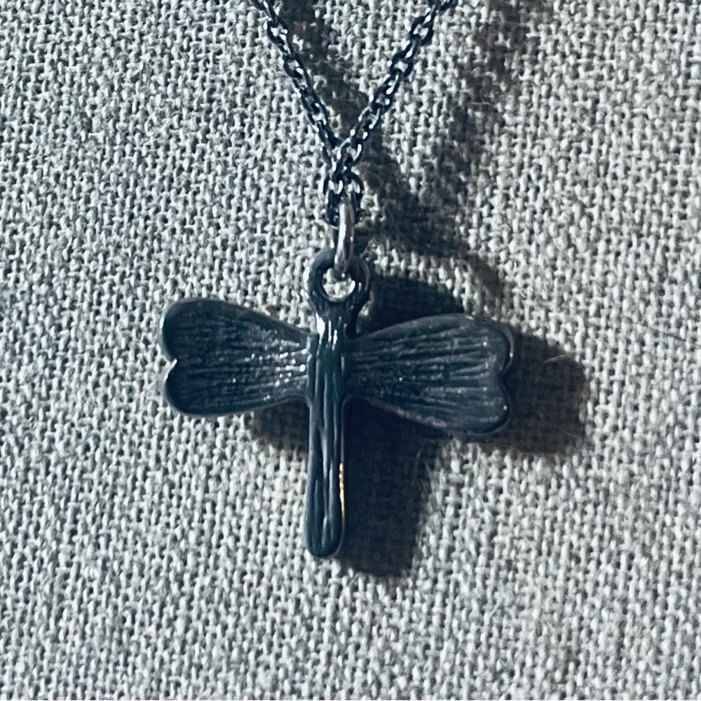 Dragonfly Tiny Vintage Detailed, Silver & Light Blue Charm on Delicate Chain - Picture 7 of 7